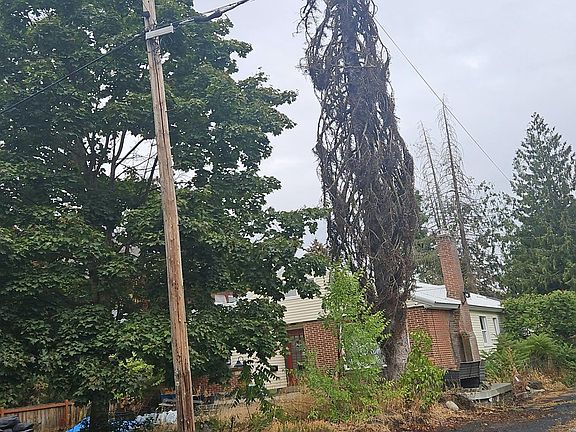 2nd image of 735 E 35th Ave