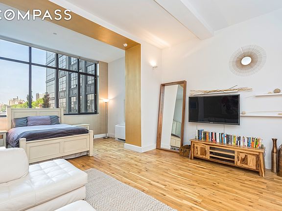 2nd image of 360 Furman St APT 423