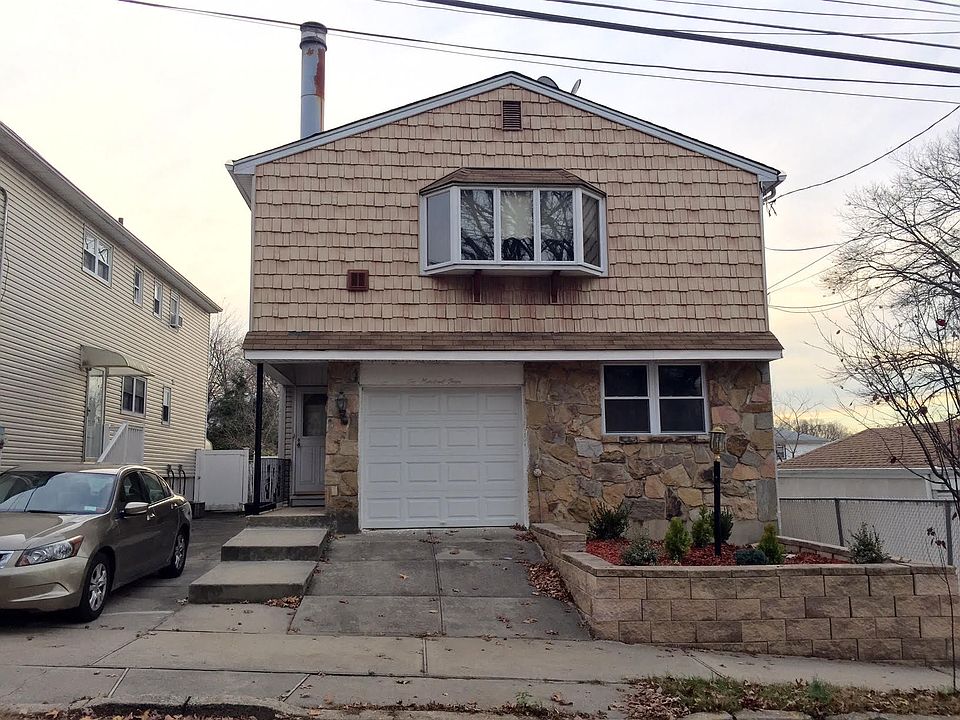1st image of 204 Clermont Pl