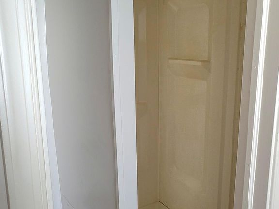 shower in full bathroom