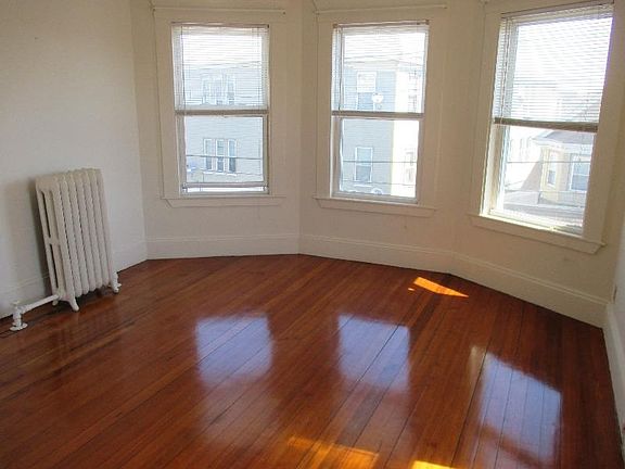 2nd image of 457 Shirley St #1560978