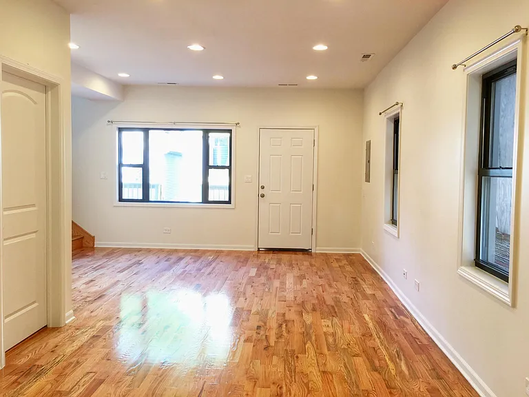 1722 N Artesian Ave #CH2 — Photo 4