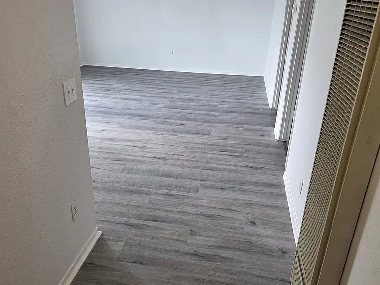 5550 Traffic Way #7 — Photo 21