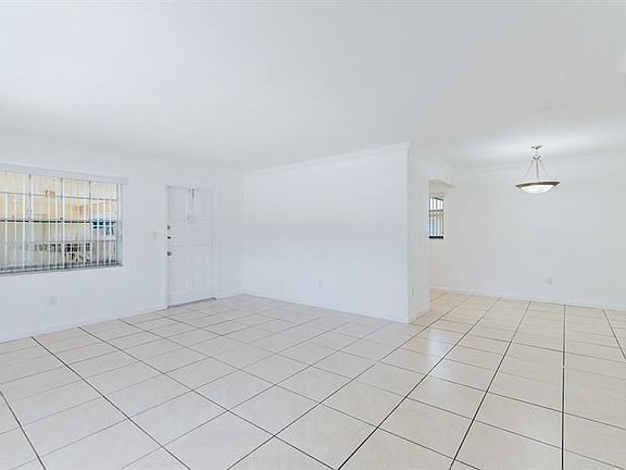 5th image of 5141 Hollywood Blvd #202