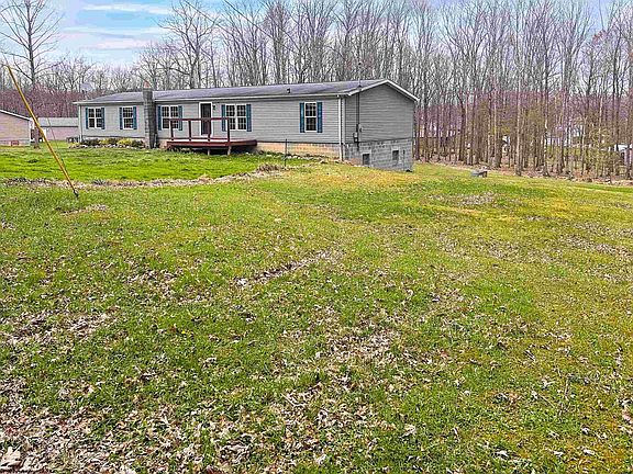 2nd image of 673 Pond Rd