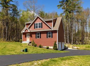 49 Laperle Dr, Rochester, NH 03867