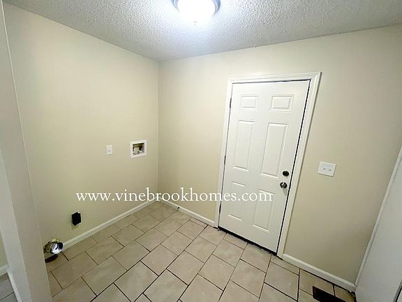 5th image of 8816 E 41st Pl