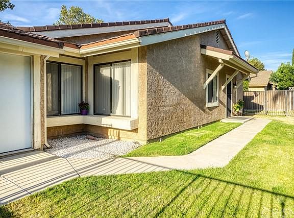 3rd image of 25962 Palomita Dr