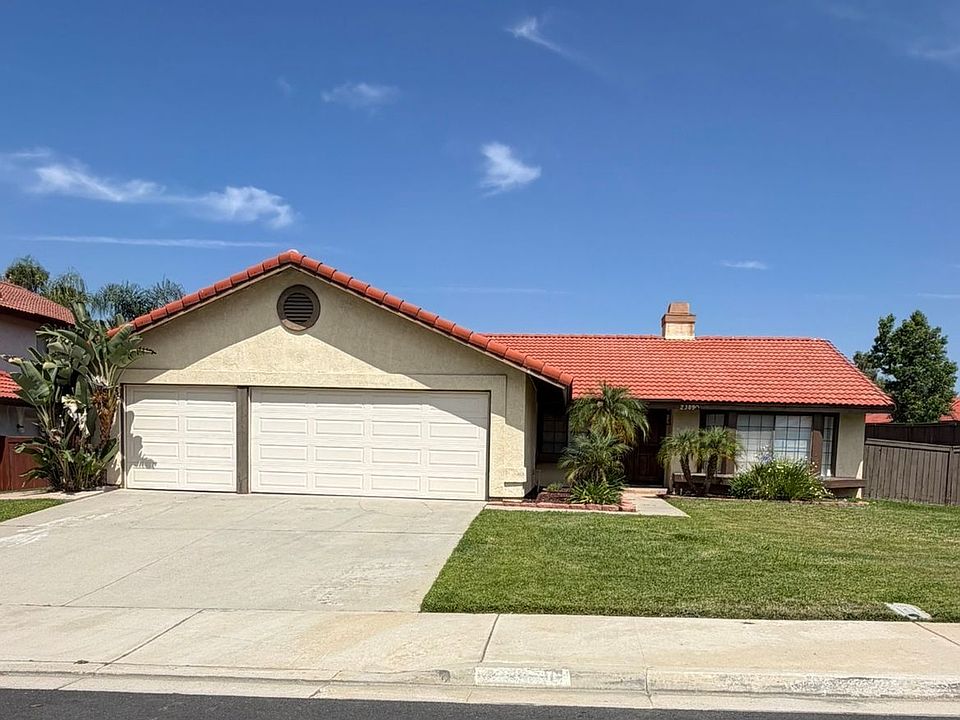 1st image of 23890 Hazelwood Dr