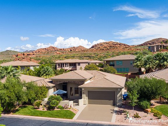 3rd image of 1664 N Sonoran Dr