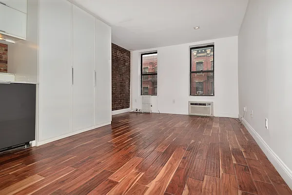 Rented by J Misrahi Realty Corp | media 23