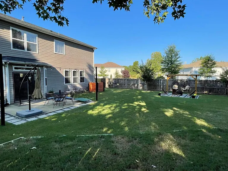 324 Amacord Way — Photo 4