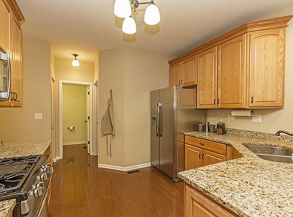 4th image of 185 Tanglewood Dr
