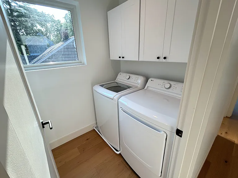 1003 E Washington St — Photo 28
