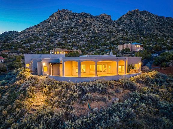 3rd image of 31 Desert Sky Rd SE