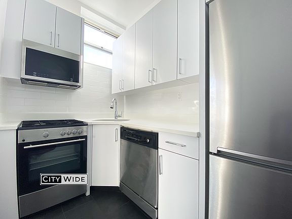 4th image of 120 W 86th St APT 12D