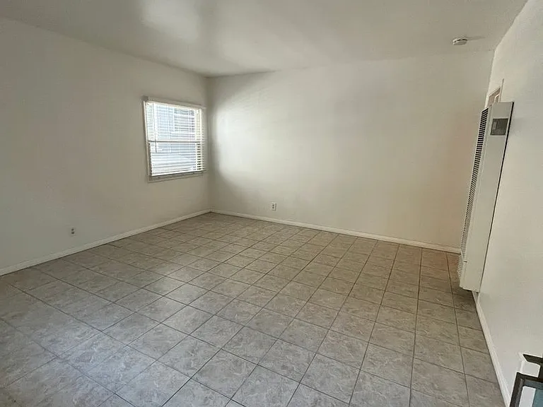 30 N Alboni Place 25 Bonito Ave — Photo 3