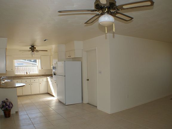 2nd image of 327 Harbor Dr