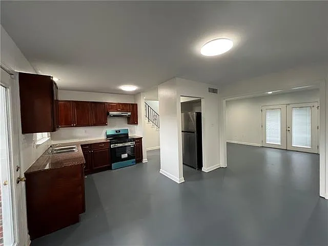 7702 Belcrest Pl — Photo 6