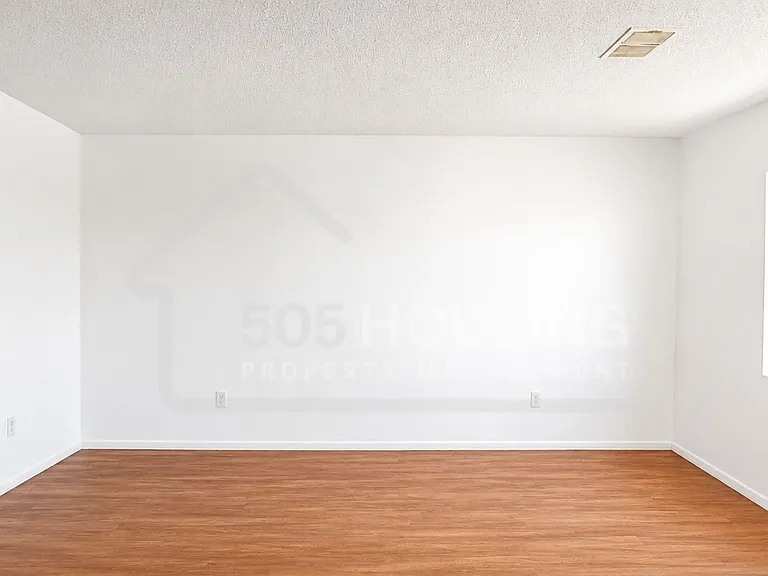 8309 Marquette Ave NE #B — Photo 31