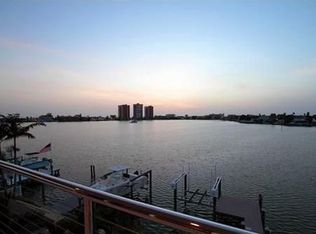 116 Wall St, Redington Shores, FL 33708