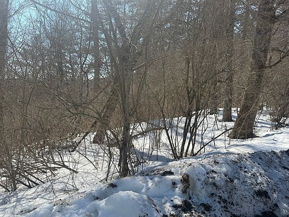 4th image of 2 Spring St