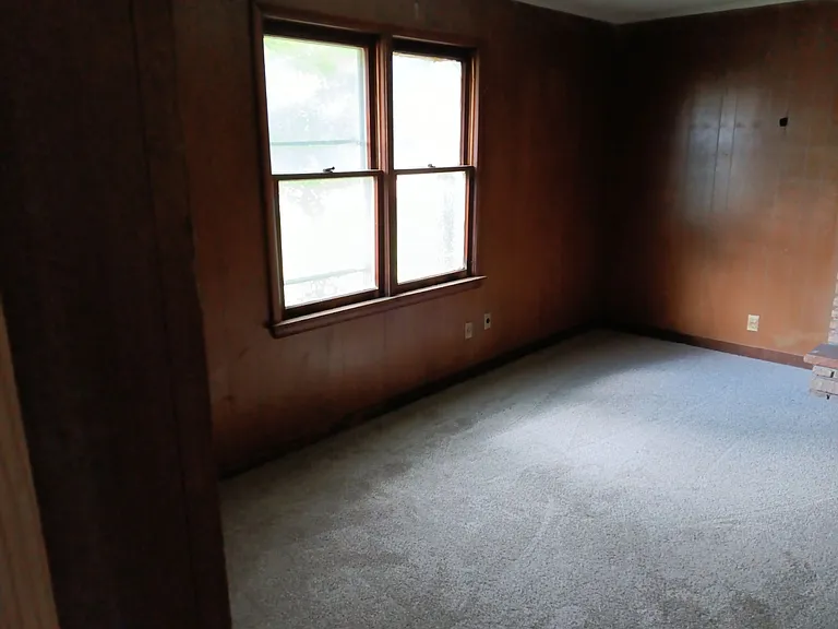 1231 E Jackson Ave N — Photo 12