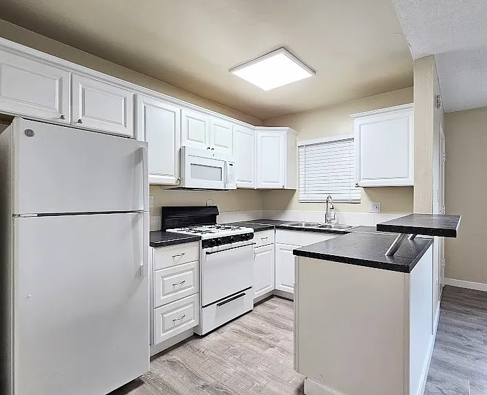 4390 Temecula St #3 — Photo 5
