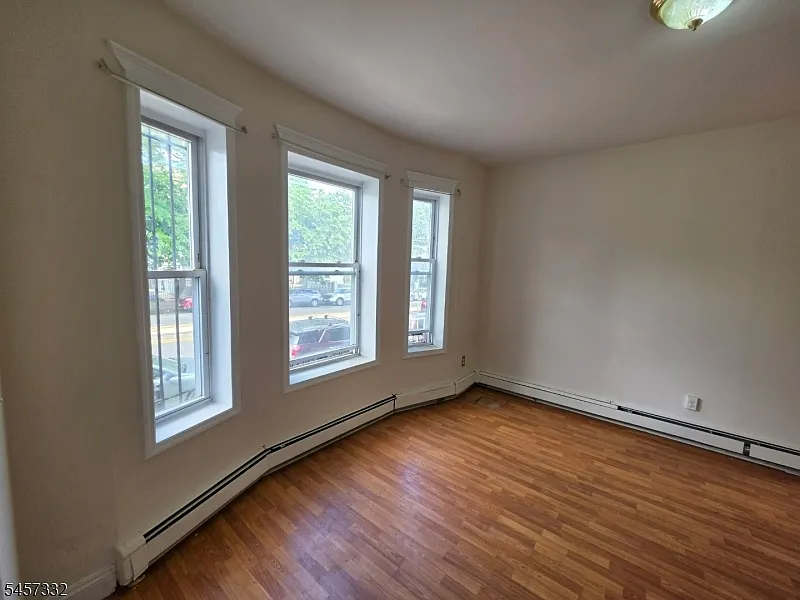 1 bed, 1.0 bath, $1,750 — Photo 1