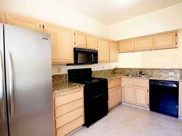 685 Parkside Ct UNIT 104