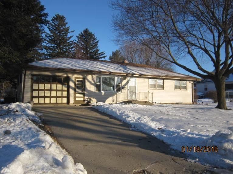 1st image of 215 N Sunset Dr