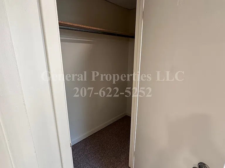 584 Riverside Dr — Photo 19