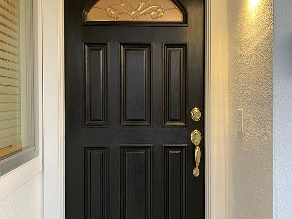 4th image of 719 E Kaweah Ave