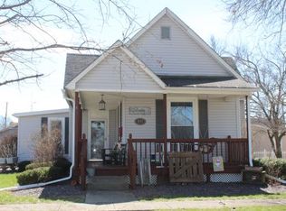 103 E Colorado Ave, Casey, IL 62420