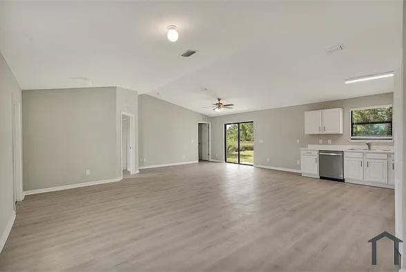 4 bed, 1535 sqft, $2,350 — Photo 4
