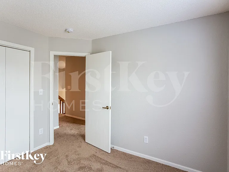 10320 Liverpool Way — Photo 11