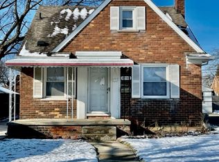 21143 Redmond Ave, Eastpointe, MI 48021