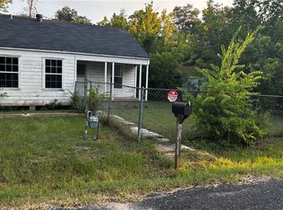 1207 S Dr S, Bryan, TX 77803