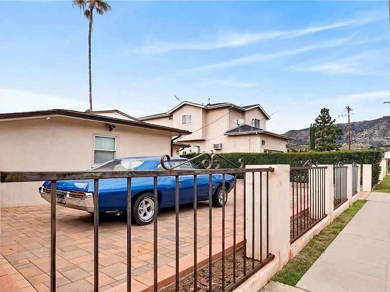 10855 Oro Vista Ave — Photo 28