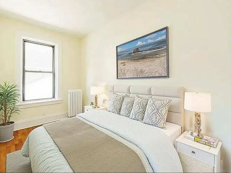 2nd image of 201 E 30th St APT 38