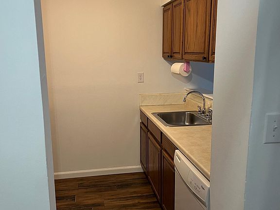 3rd image of 38415 North Ln APT D-201