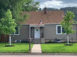 409 S 6th St, Hot Springs, SD 57747