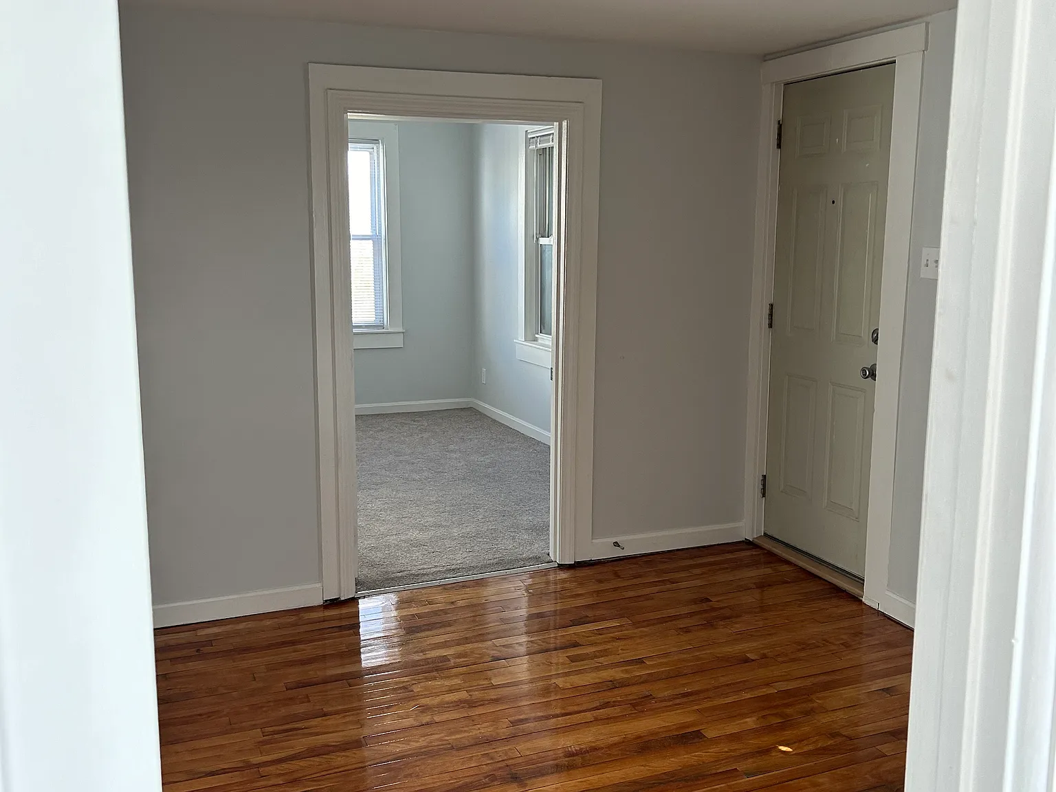 3 bed, 1.5 bath, 1980 sqft, $2,300 — Photo 3