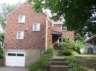 5385 Orchard Hill Dr, Pittsburgh, PA 15236