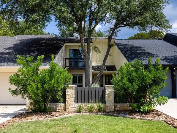 313 Englewood Dr, Kerrville, TX 78028