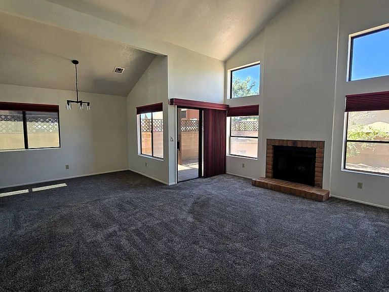 10151 E Karen Pl — Photo 4
