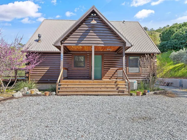 37070 Sierra Drive, Lemon Cove, CA 93244