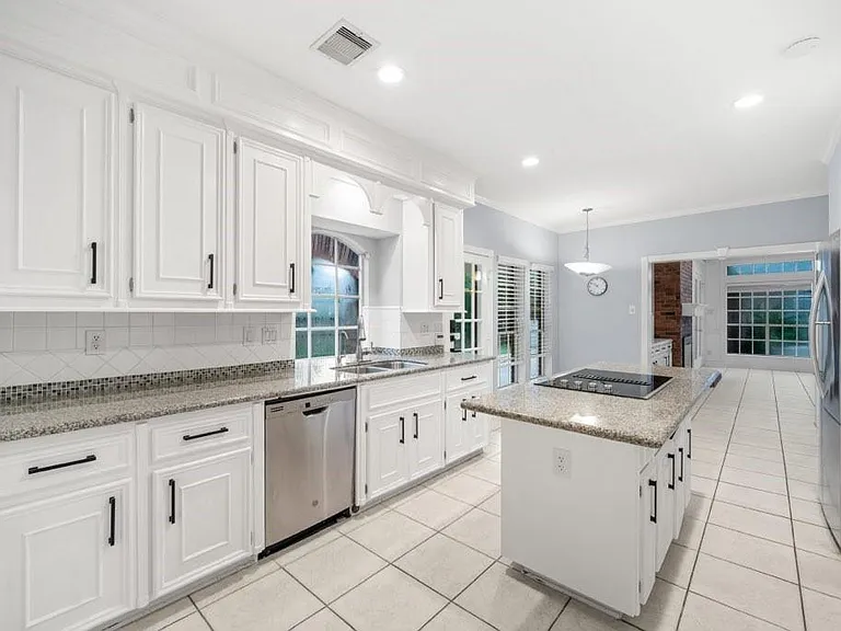 3622 Springhill Ln — Photo 23