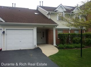 2814 Meadow Ln UNIT W2, Schaumburg, IL 60193