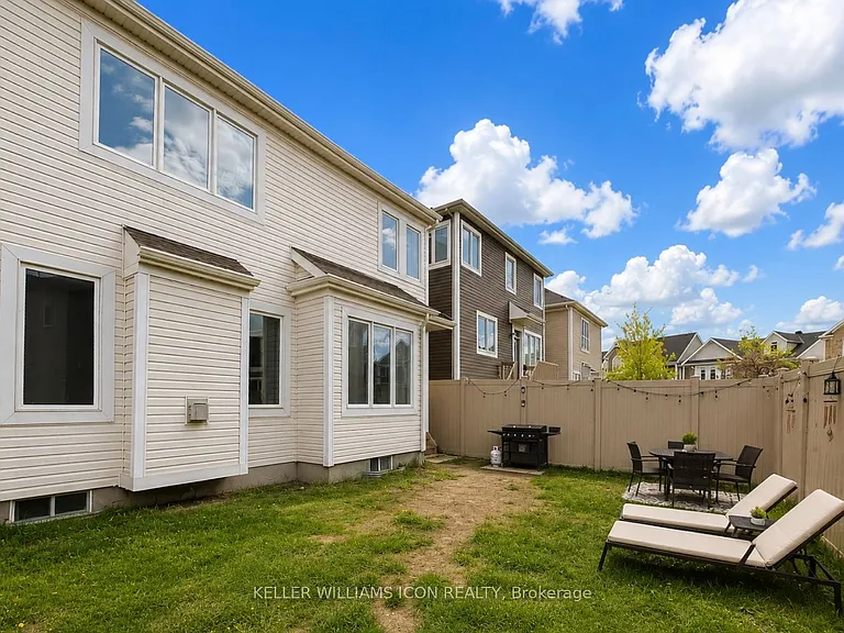 108 Solaris Dr — Photo 18